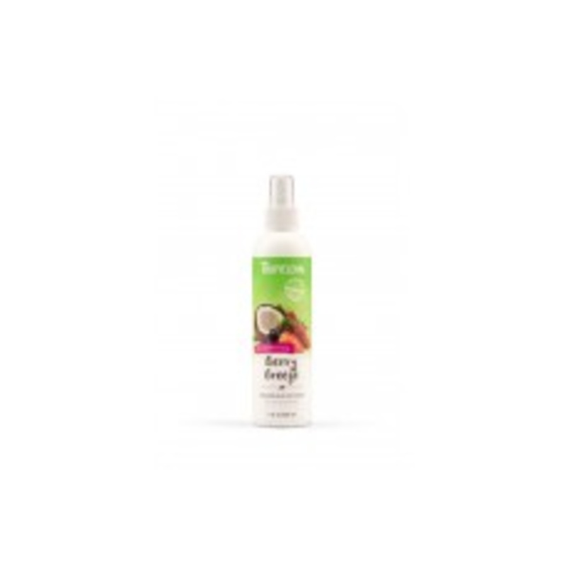 TropiClean Berry Breeze Deodorizing Spray for Dogs 8 fl. oz