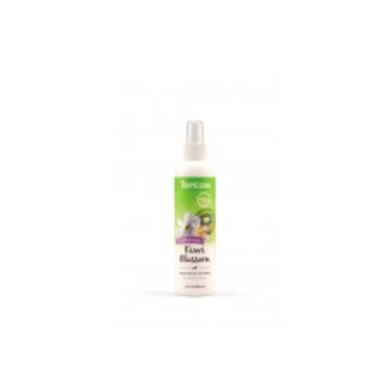 TropiClean Kiwi Blossom Deodorizing Spray for Dogs 8 fl. oz