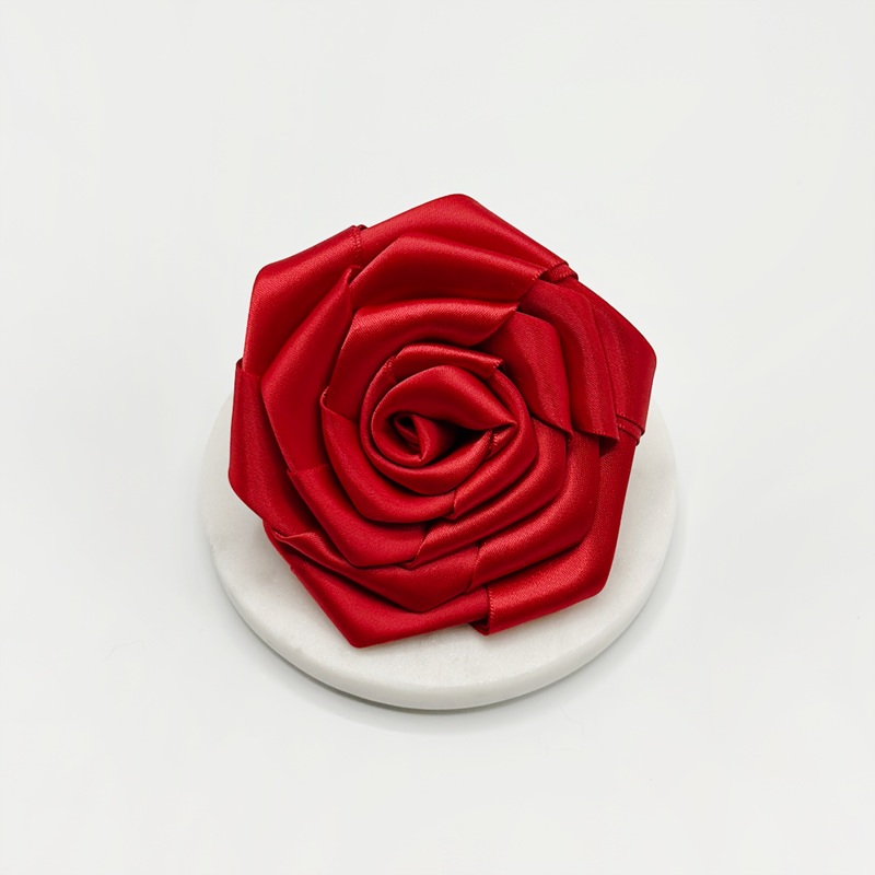 Red Rose Collar Flower