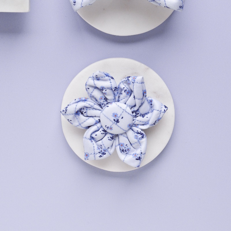 Quilted Ditsy Floral Periwinkle Collar Flower