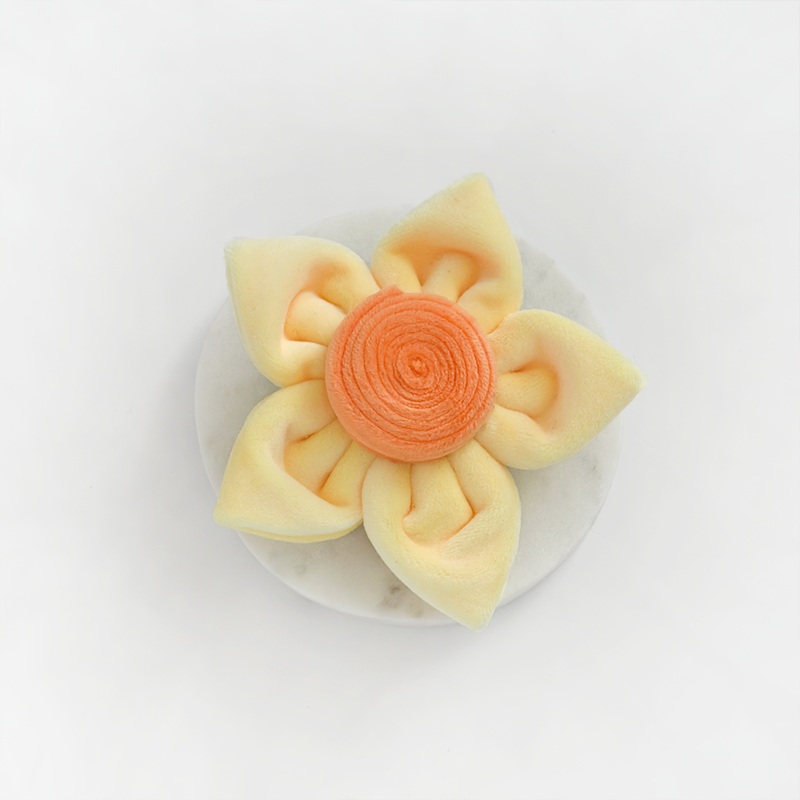 Spring Daffodil Collar Flower