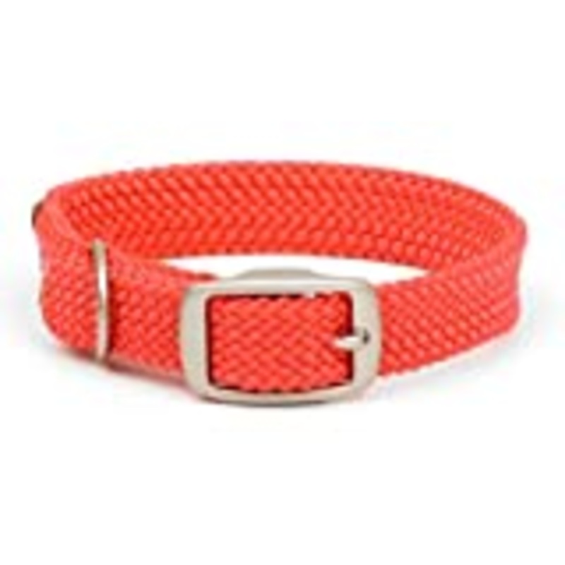 Red:Adjustable double-braid dog collarWaterproof and durable webbingFeatures all brass hardware buckle and "D" ringMatches Mendota snap leashes perfectlyChoose 1" wide or 9/16" wide for small breed and puppies"